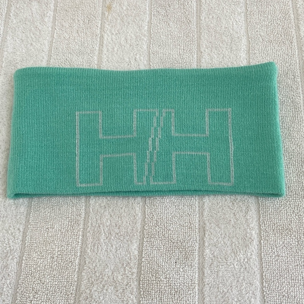 Helly Hansen NWOT winter ski headband​​​​​